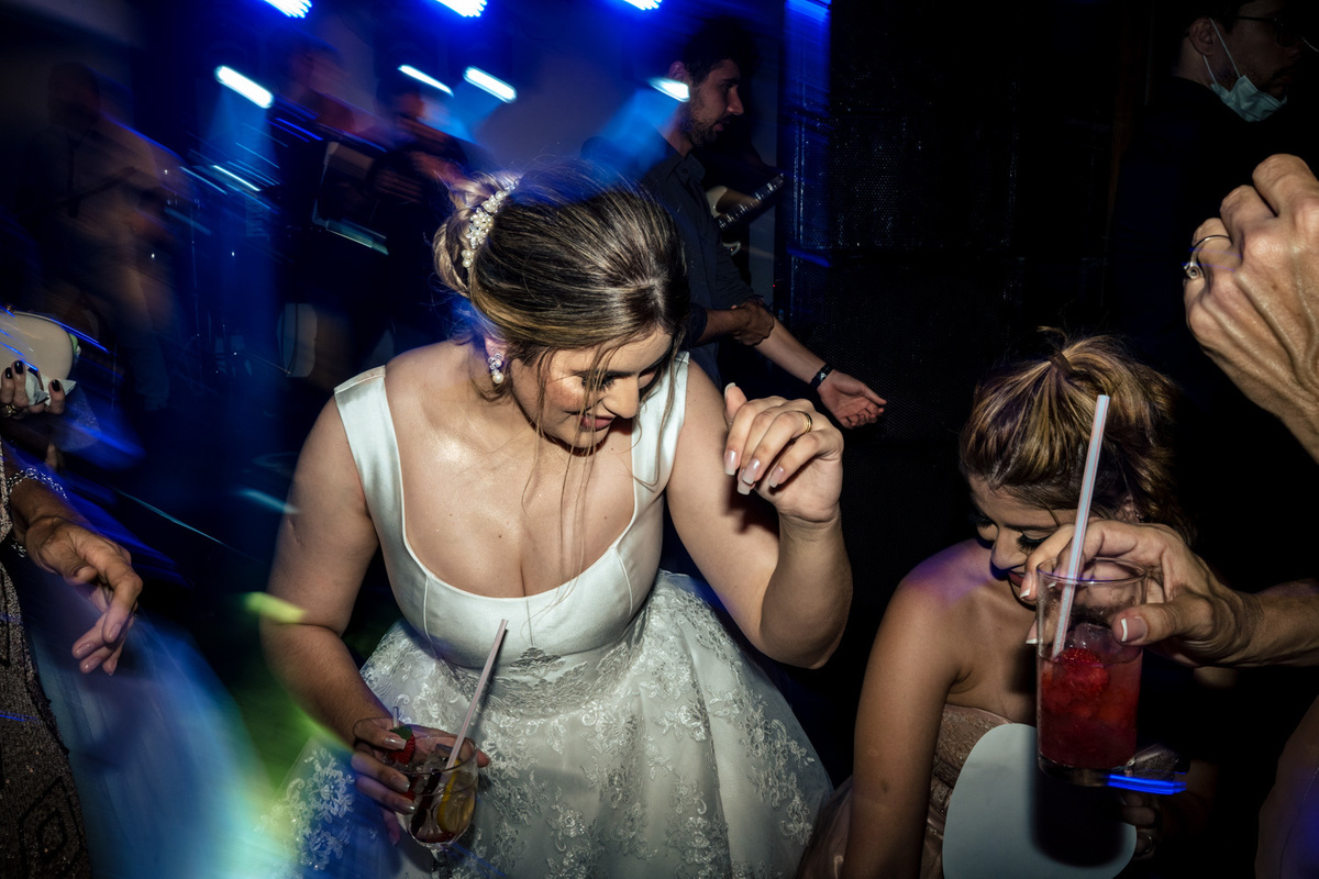 festa de casamento, casal dançando,