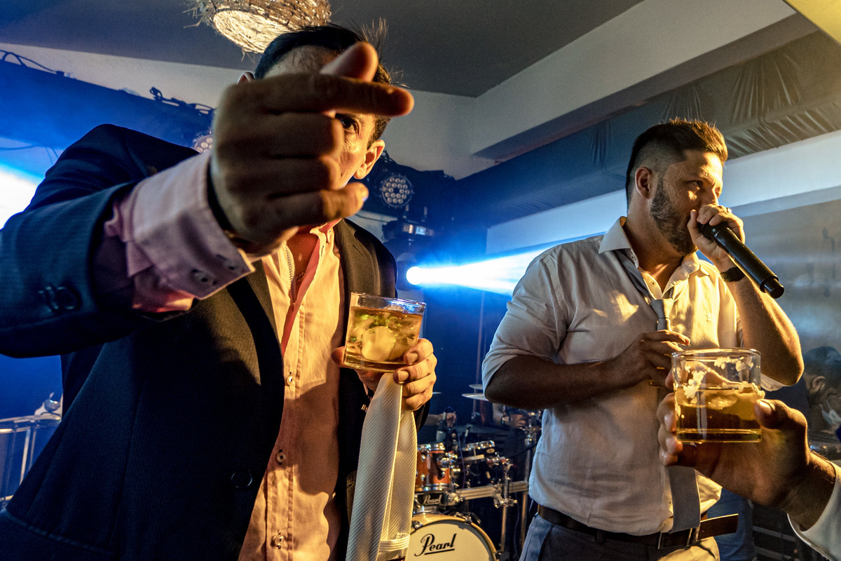 festa de casamento, casal dançando,