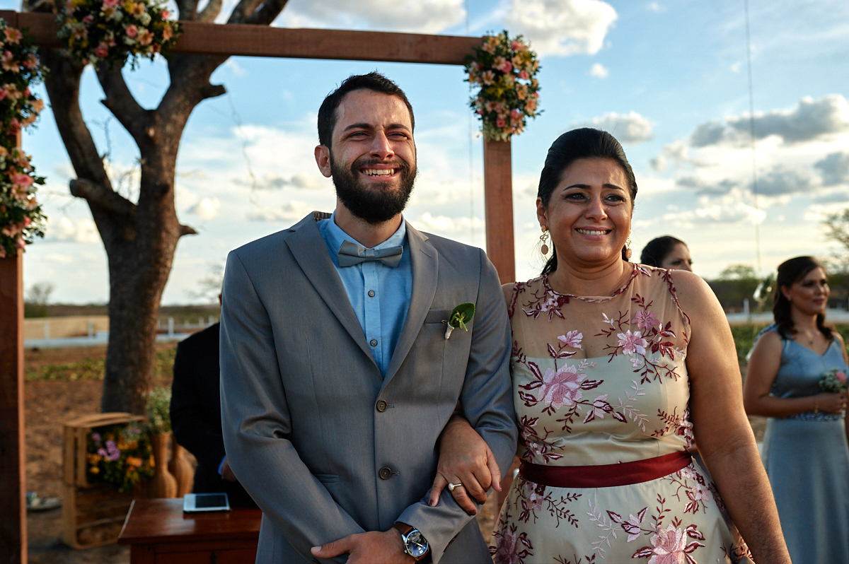 casamento de Débora e Jonatas realizado em Soledade Paraíba por 4Mãos Fotografias