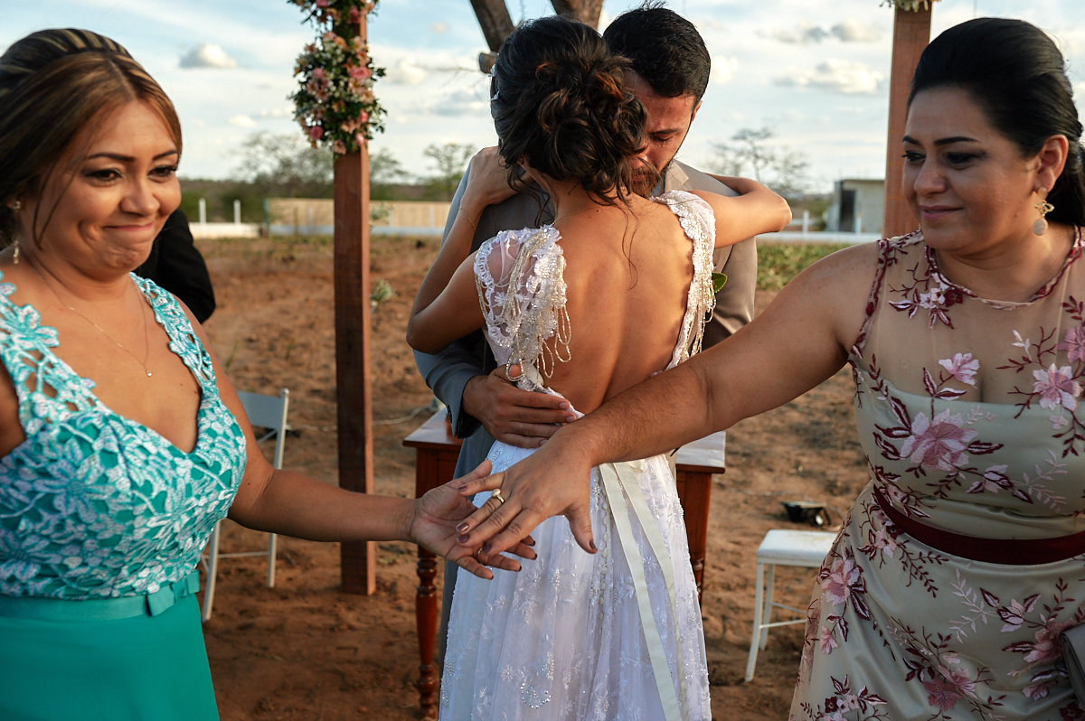 casamento de Débora e Jonatas realizado em Soledade Paraíba por 4Mãos Fotografias