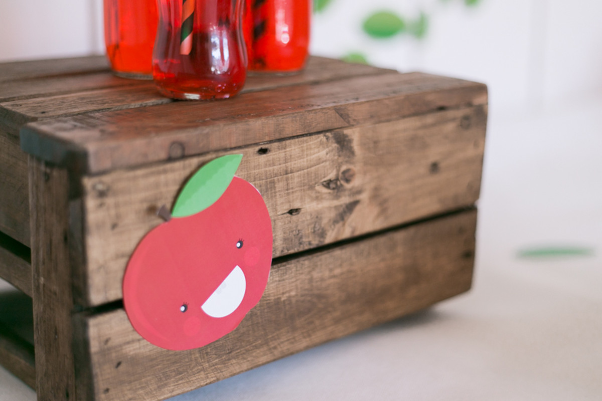 Luiza e as maçãs – Smash the Fruit