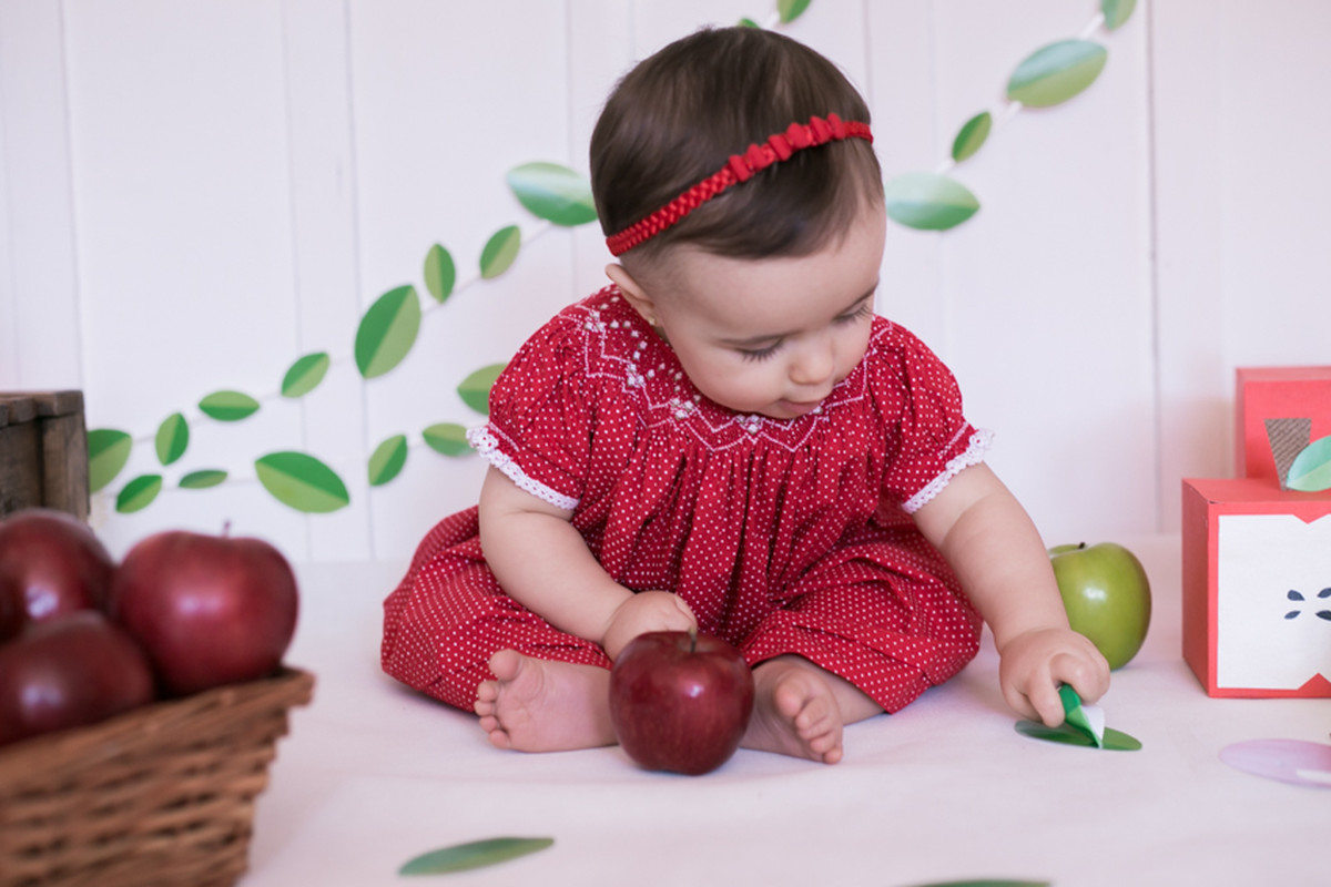 Luiza e as maçãs – Smash the Fruit