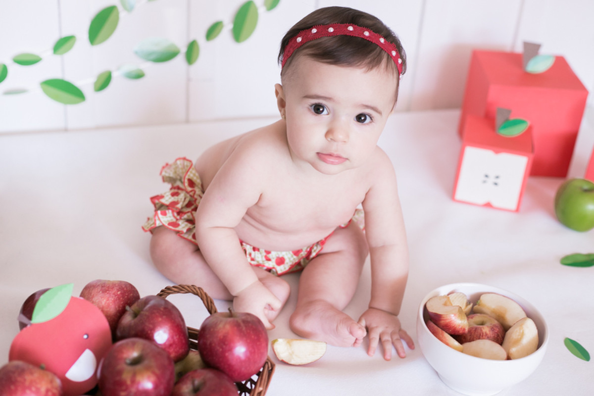 Luiza e as maçãs – Smash the Fruit