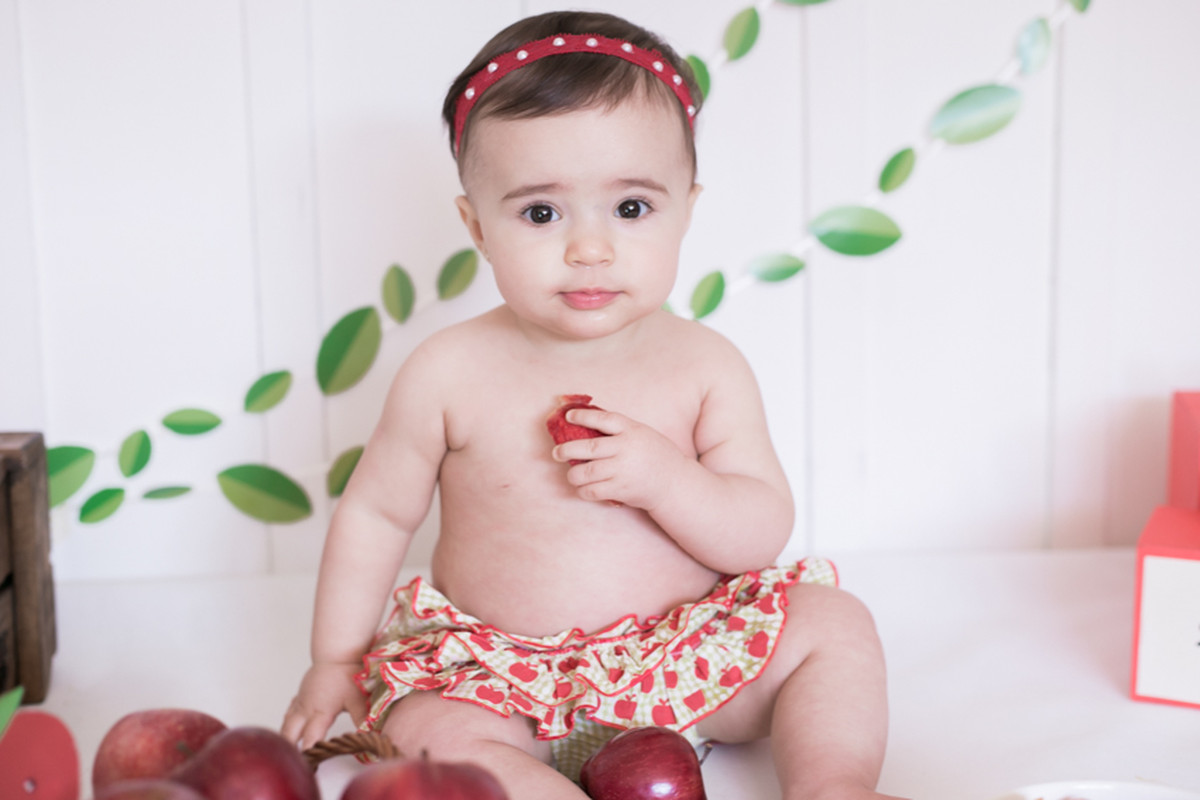 Luiza e as maçãs – Smash the Fruit