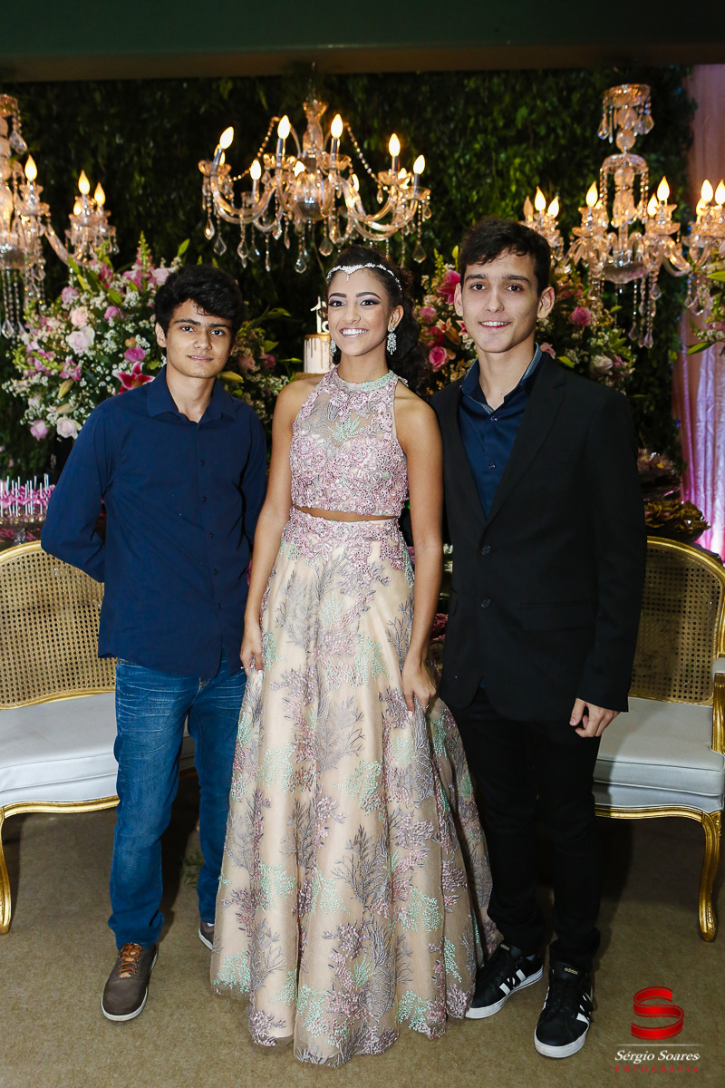 fotografo-fotografia-fotos-cuiaba-sergio-soares-mt-mato-grosso-brasil-aniversario-15-anos-juliana