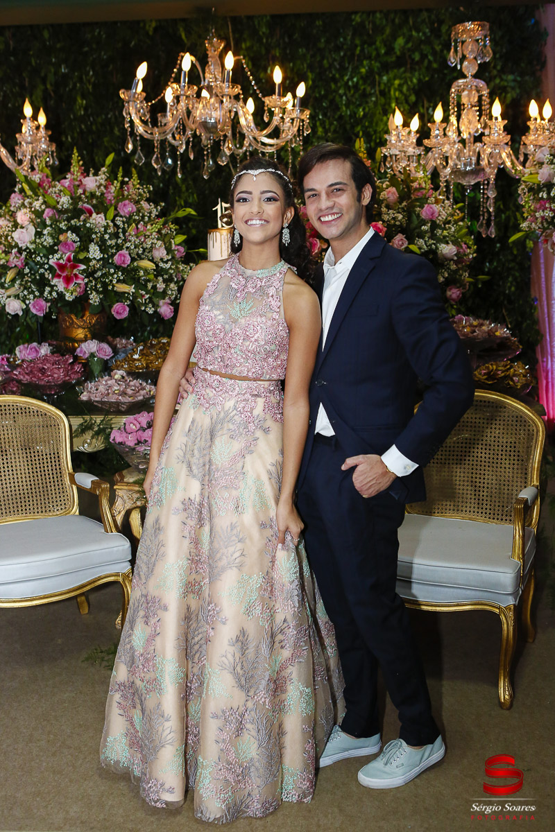 fotografo-fotografia-fotos-cuiaba-sergio-soares-mt-mato-grosso-brasil-aniversario-15-anos-juliana