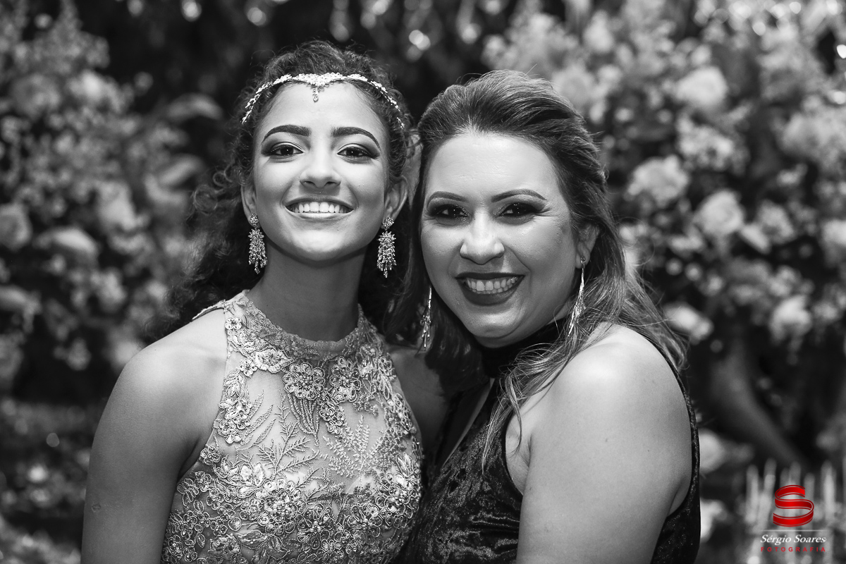 fotografo-fotografia-fotos-cuiaba-sergio-soares-mt-mato-grosso-brasil-aniversario-15-anos-juliana