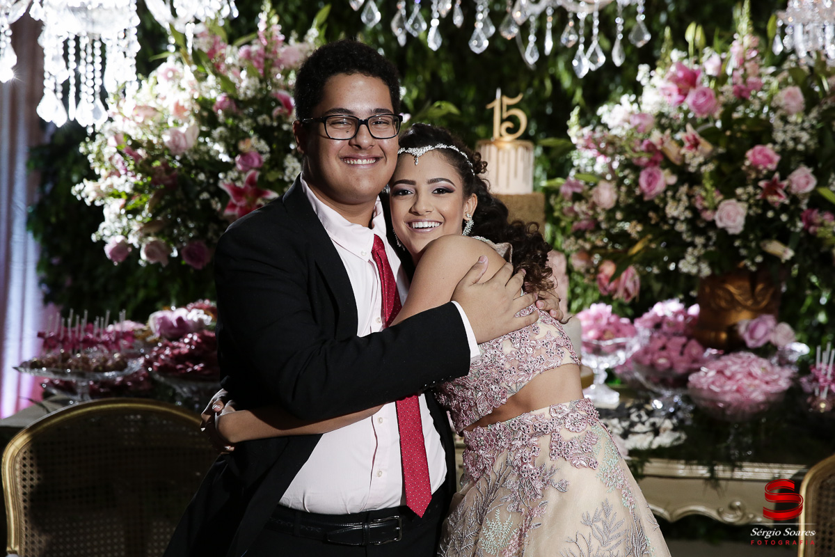 fotografo-fotografia-fotos-cuiaba-sergio-soares-mt-mato-grosso-brasil-aniversario-15-anos-juliana