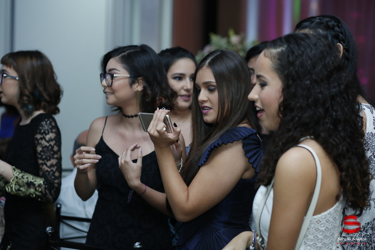 fotografo-fotografia-fotos-cuiaba-sergio-soares-mt-mato-grosso-brasil-aniversario-15-anos-juliana