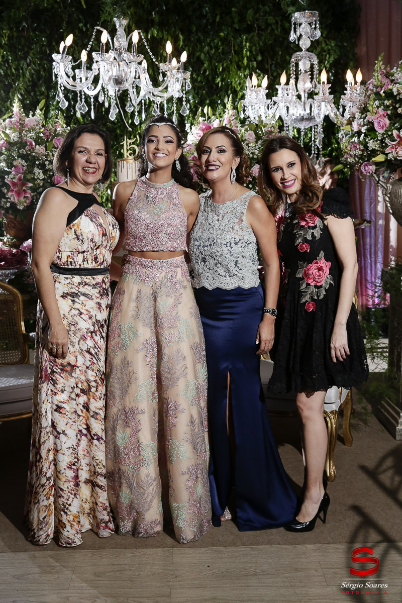 fotografo-fotografia-fotos-cuiaba-sergio-soares-mt-mato-grosso-brasil-aniversario-15-anos-juliana