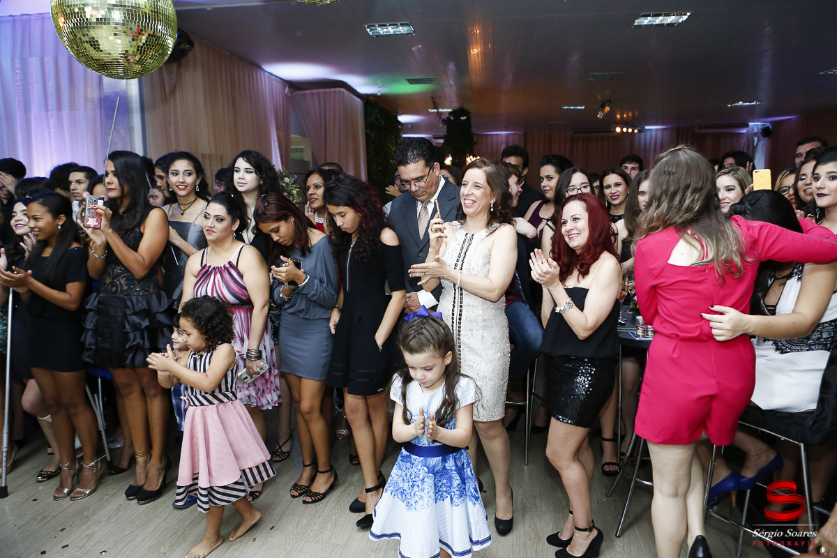 fotografo-fotografia-fotos-cuiaba-sergio-soares-mt-mato-grosso-brasil-aniversario-15-anos-juliana
