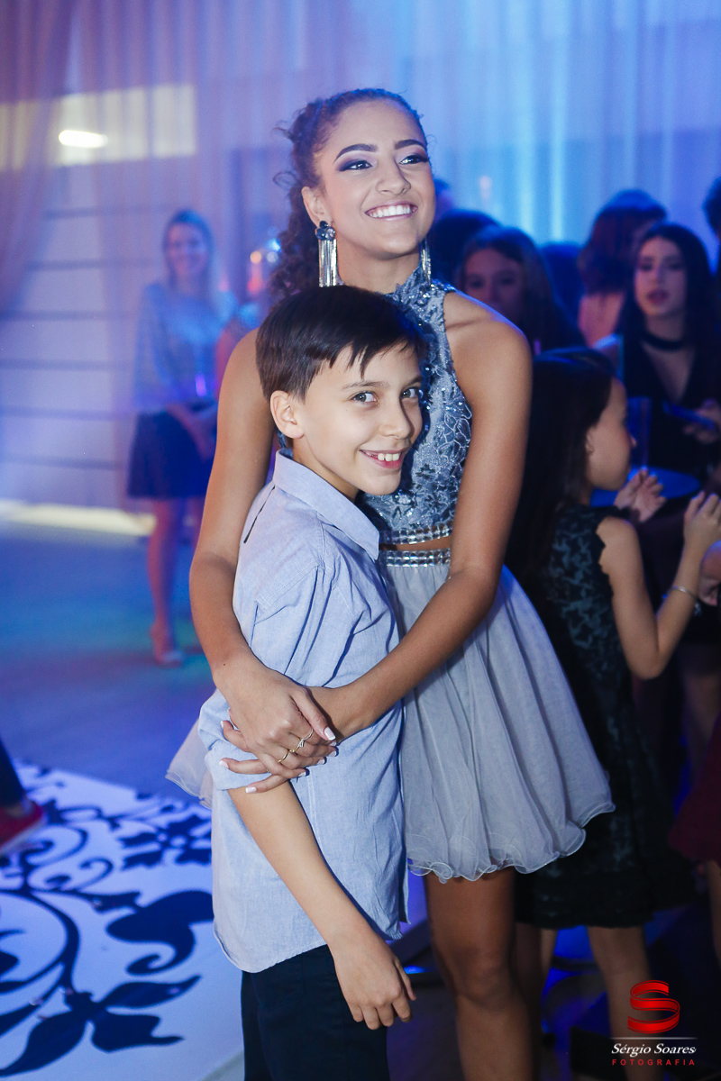 fotografo-fotografia-fotos-cuiaba-sergio-soares-mt-mato-grosso-brasil-aniversario-15-anos-juliana