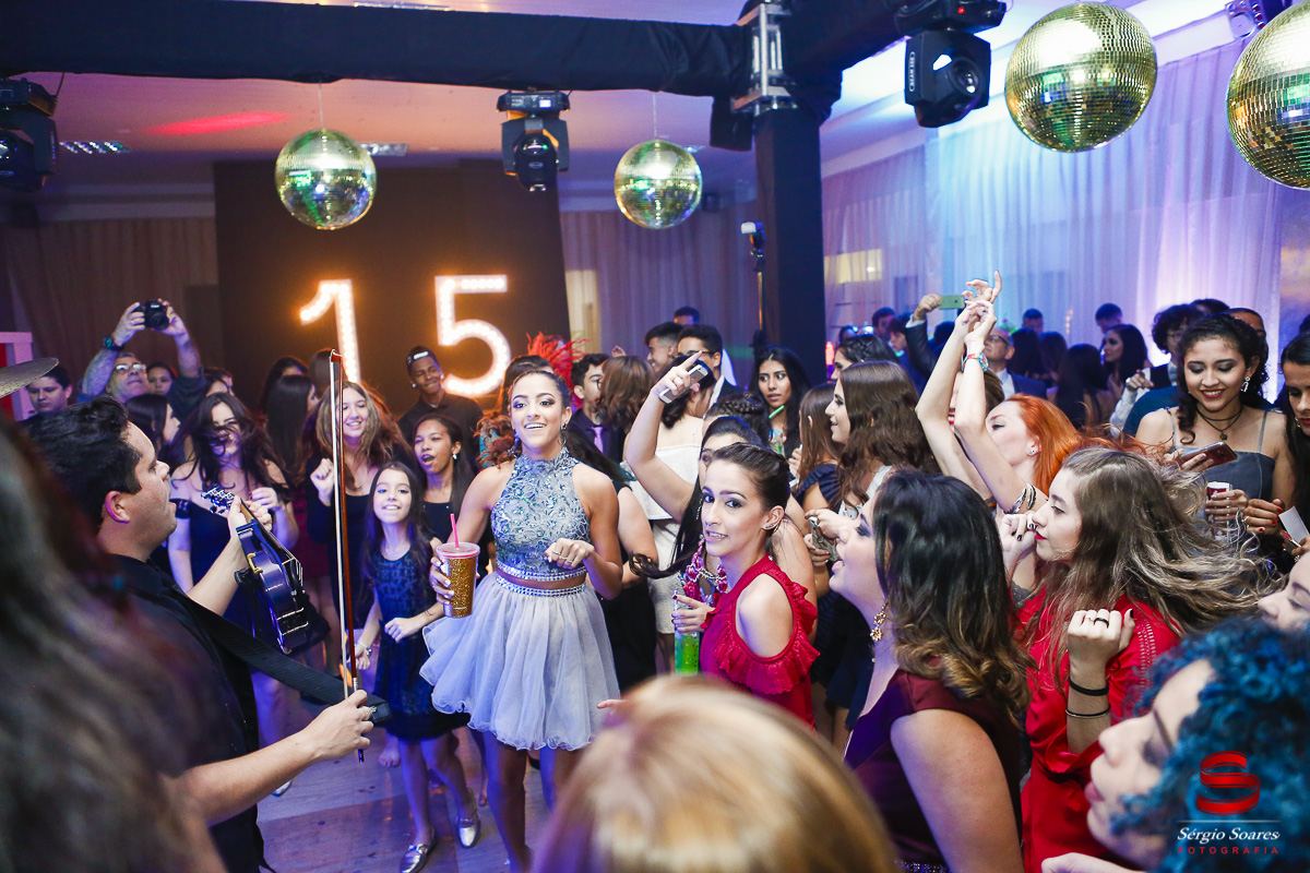fotografo-fotografia-fotos-cuiaba-sergio-soares-mt-mato-grosso-brasil-aniversario-15-anos-juliana