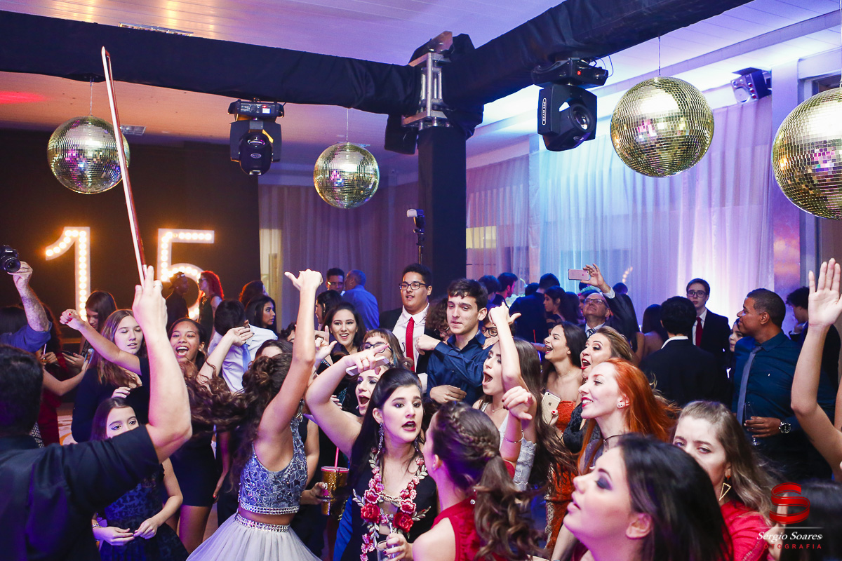 fotografo-fotografia-fotos-cuiaba-sergio-soares-mt-mato-grosso-brasil-aniversario-15-anos-juliana