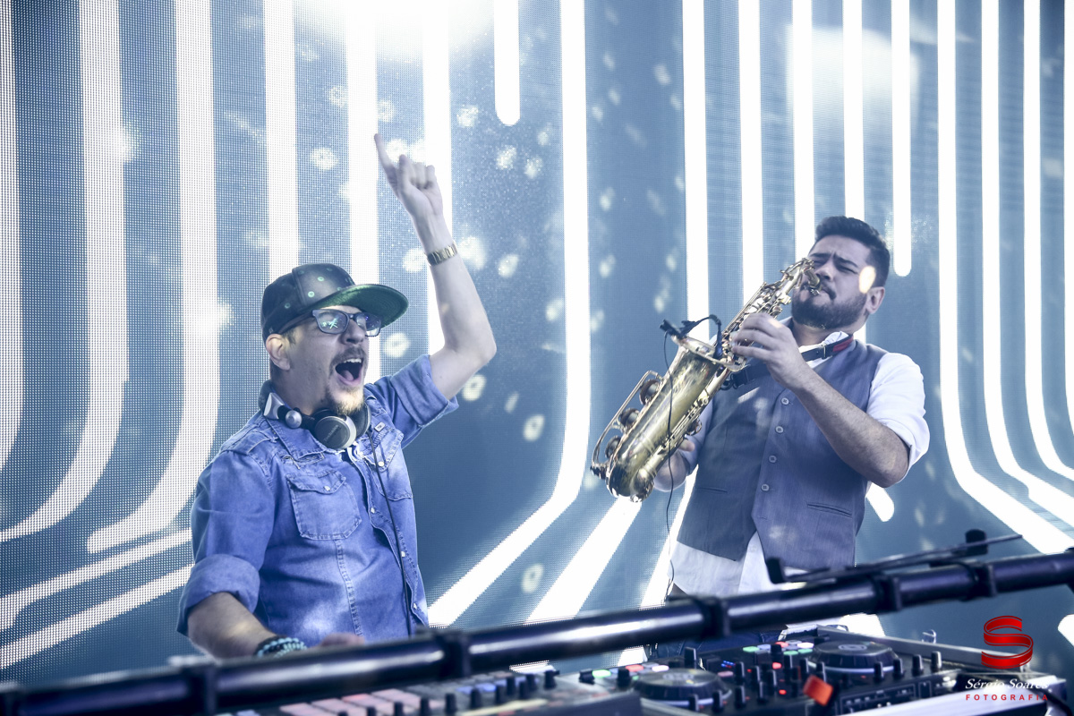 fotografia-fotografo-fotos-cuiaba-mt-mato-grosso-brasil-sergio-soares-aniversario-aniver-15-anos-debutante-suely-victoria