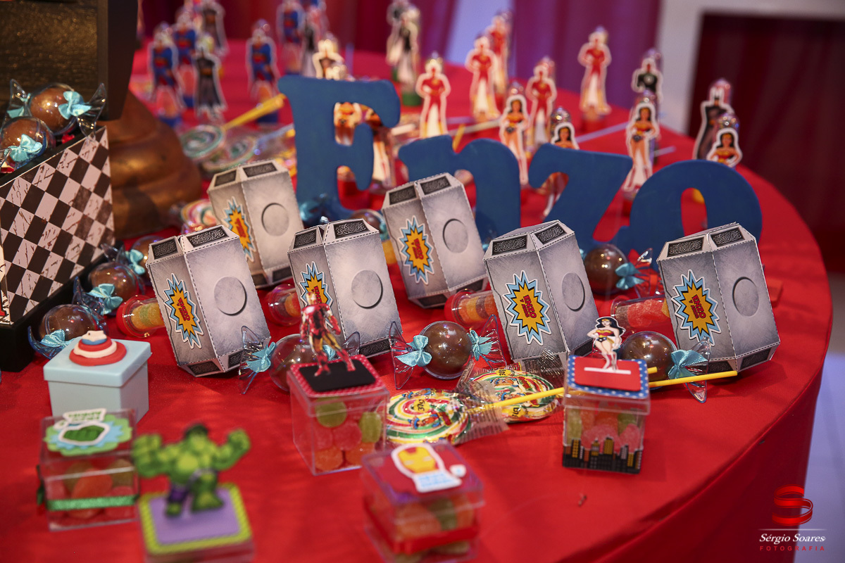 fotografia-fotografo-fotos-cuiaba-mt-sergio-soares-aniversario-marvel-dc-liga-da-justica-batman-homem-aranha-super-homem-flash-vingadores-aniversario-enzo-alpha-kids