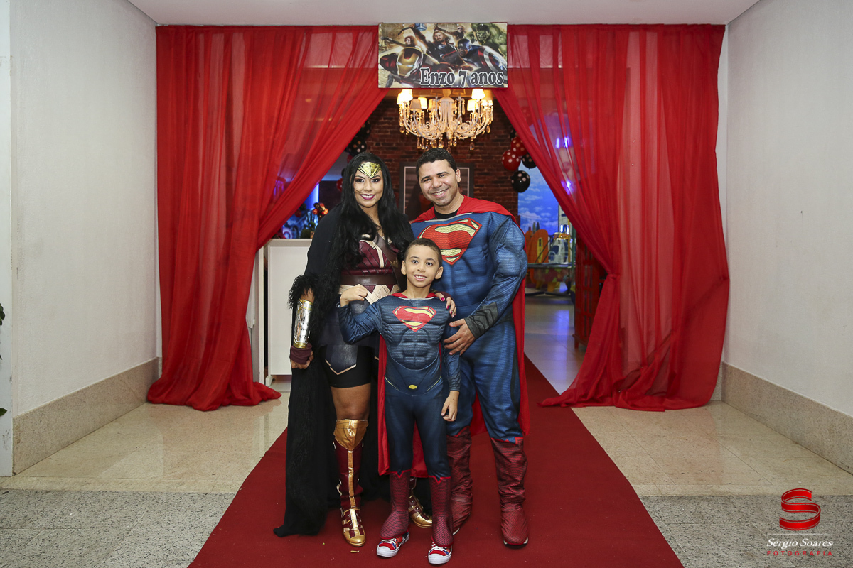 fotografia-fotografo-fotos-cuiaba-mt-sergio-soares-aniversario-marvel-dc-liga-da-justica-batman-homem-aranha-super-homem-flash-vingadores-aniversario-enzo-alpha-kids