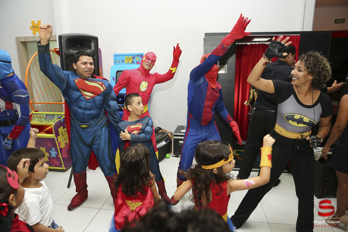 fotografia-fotografo-fotos-cuiaba-mt-sergio-soares-aniversario-marvel-dc-liga-da-justica-batman-homem-aranha-super-homem-flash-vingadores-aniversario-enzo-alpha-kids