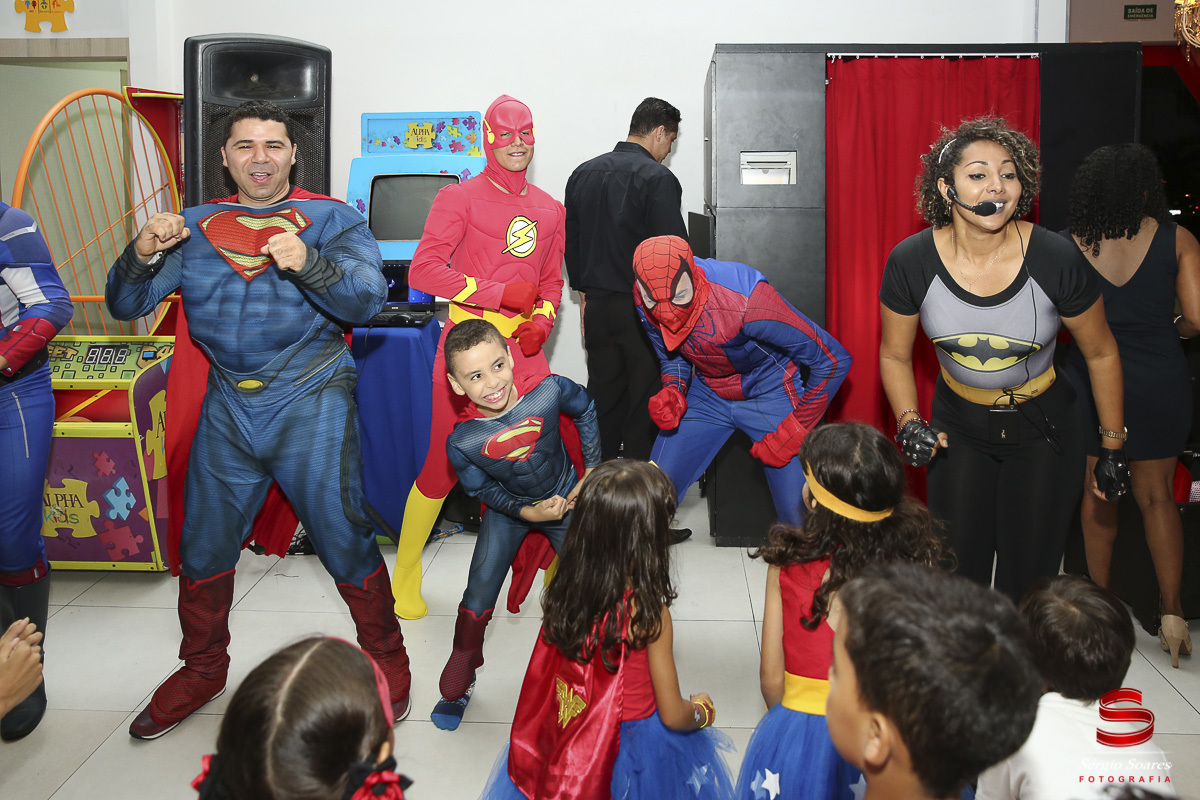 fotografia-fotografo-fotos-cuiaba-mt-sergio-soares-aniversario-marvel-dc-liga-da-justica-batman-homem-aranha-super-homem-flash-vingadores-aniversario-enzo-alpha-kids