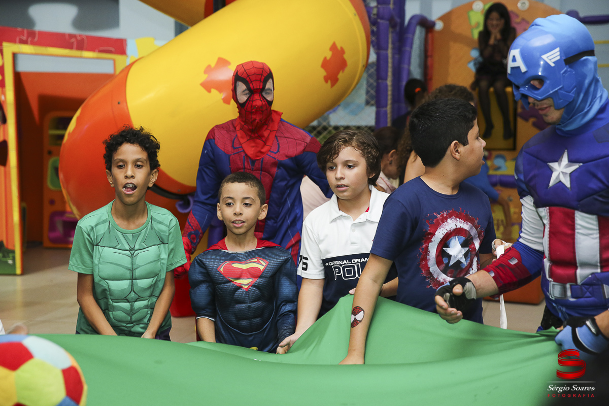 fotografia-fotografo-fotos-cuiaba-mt-sergio-soares-aniversario-marvel-dc-liga-da-justica-batman-homem-aranha-super-homem-flash-vingadores-aniversario-enzo-alpha-kids