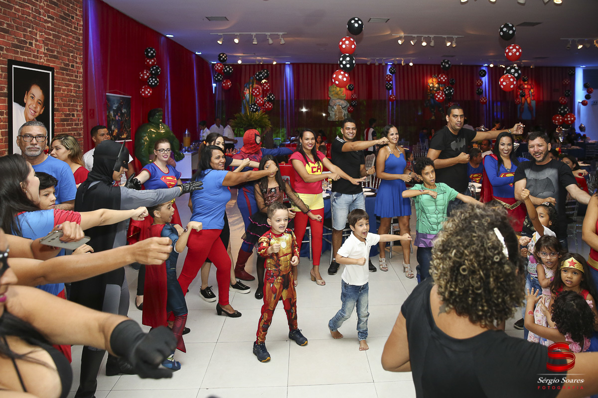 fotografia-fotografo-fotos-cuiaba-mt-sergio-soares-aniversario-marvel-dc-liga-da-justica-batman-homem-aranha-super-homem-flash-vingadores-aniversario-enzo-alpha-kids