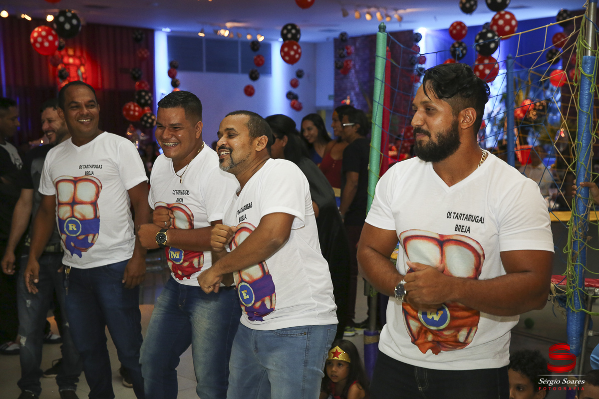 fotografia-fotografo-fotos-cuiaba-mt-sergio-soares-aniversario-marvel-dc-liga-da-justica-batman-homem-aranha-super-homem-flash-vingadores-aniversario-enzo-alpha-kids
