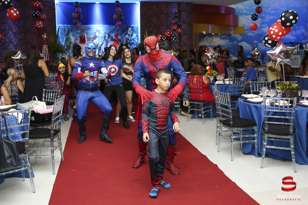 fotografia-fotografo-fotos-cuiaba-mt-sergio-soares-aniversario-marvel-dc-liga-da-justica-batman-homem-aranha-super-homem-flash-vingadores-aniversario-enzo-alpha-kids