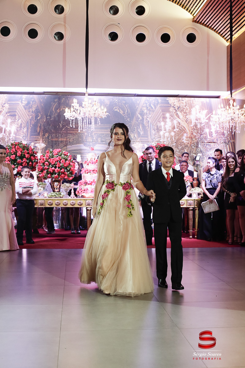 fotografo-fotografia-fotos-cuiaba-sergio-soares-mt-mato-grosso-brasil-15-anos-debutante-xv-mariana-bela=fera
