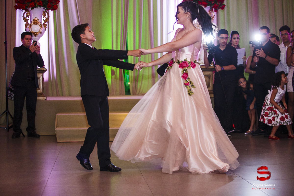 fotografo-fotografia-fotos-cuiaba-sergio-soares-mt-mato-grosso-brasil-15-anos-debutante-xv-mariana-bela=fera