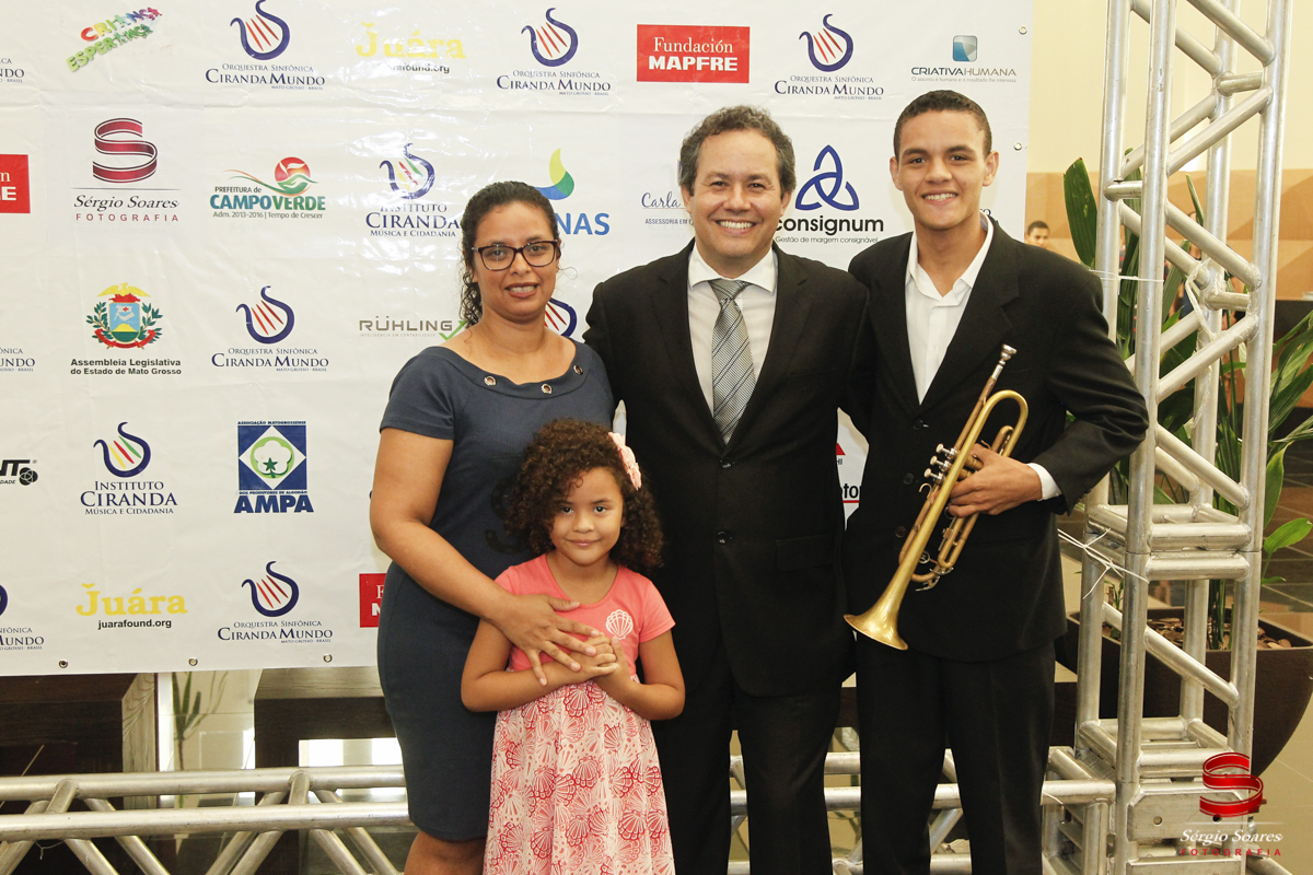 fotografia-fotografo-sergio-soares-cuiaba-mato-grosso-brasil-book-aniversarios-fotos-de-casamento-eventos-projeto-ciranda-mundo