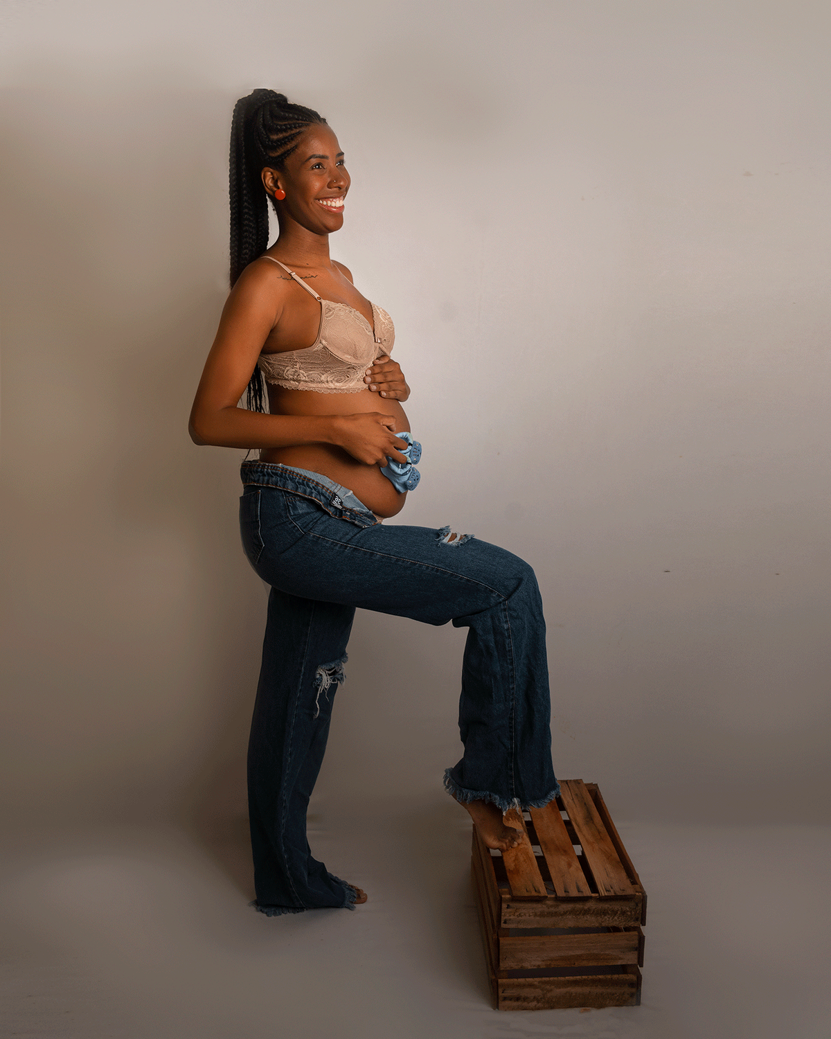 #mãedeprimeiraviagem #mãededois #mãedemenina #mulheresnegras #ensaioafro #ensaiodeestudio #ensaiodegestante #fotografia de parto