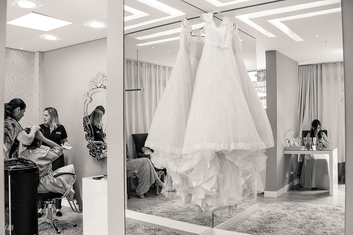 Fotografia de casamento dia da noiva vestido