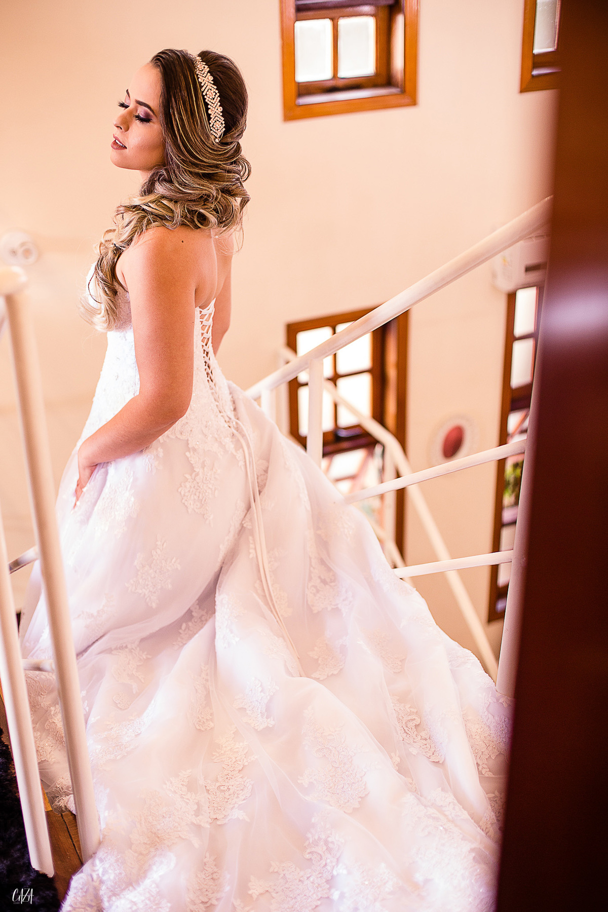 Fotografia casamento dia da noiva maquiagem, cabelo e vestido