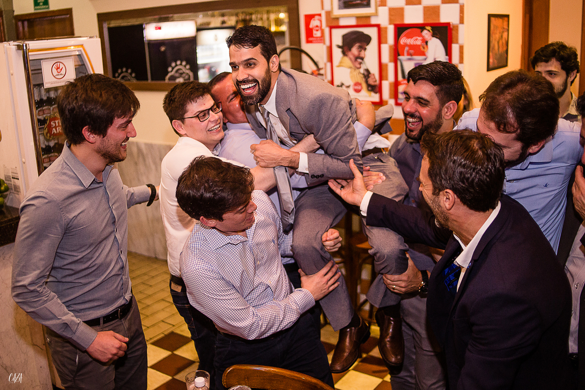 Fotografia casamento recepção  noivo e convidados