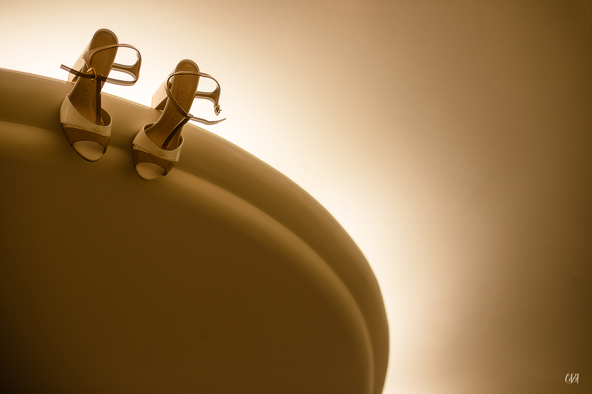 Fotografia de casamento dia da noiva sapato da noiva