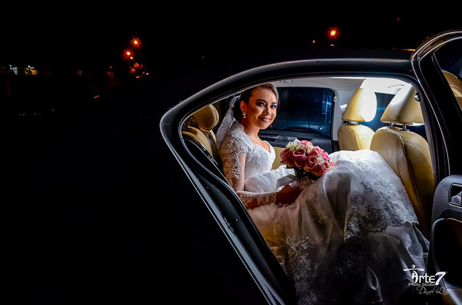Noiva dentro do Carro