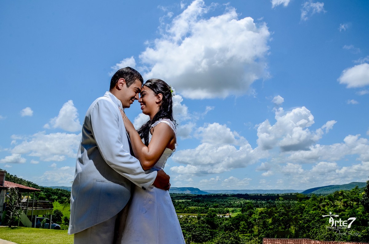 Noivos Millena e Rodrigo em VALE DA SERRA