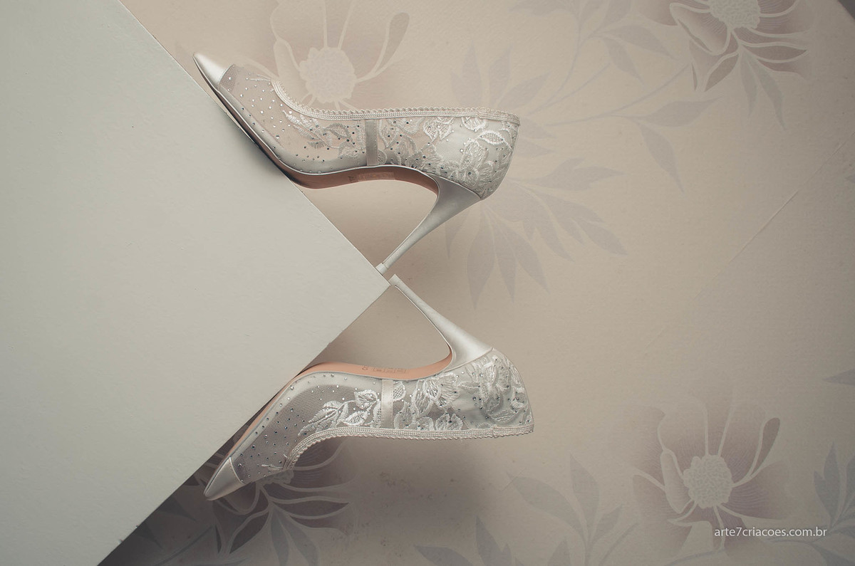 equilibrando o sapato da noiva 