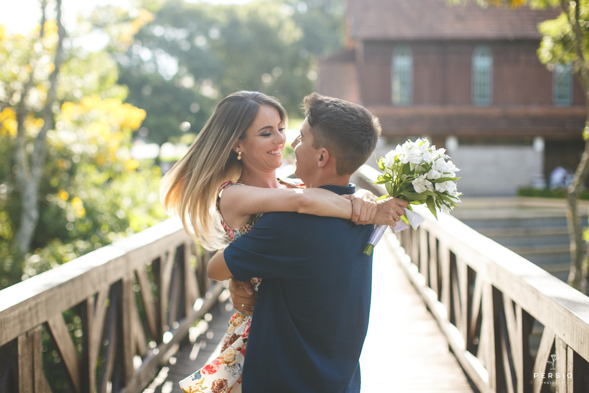 bosque alemao, ensaio casal bosque alemao, ensaio no bosque alemao, pre wedding bosque alemao, noivos bosque alemao,book bosque alemao, fotografo de casamento curitiba