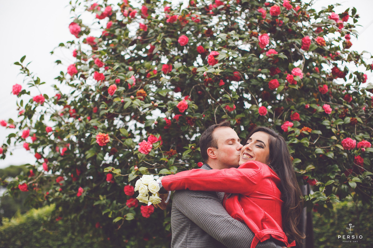 ensaio pre wedding de casal clube curitibanos sede golfe em curitiba parana por raphaela persio fotografa de casamentos e ensaios casal apaixonado