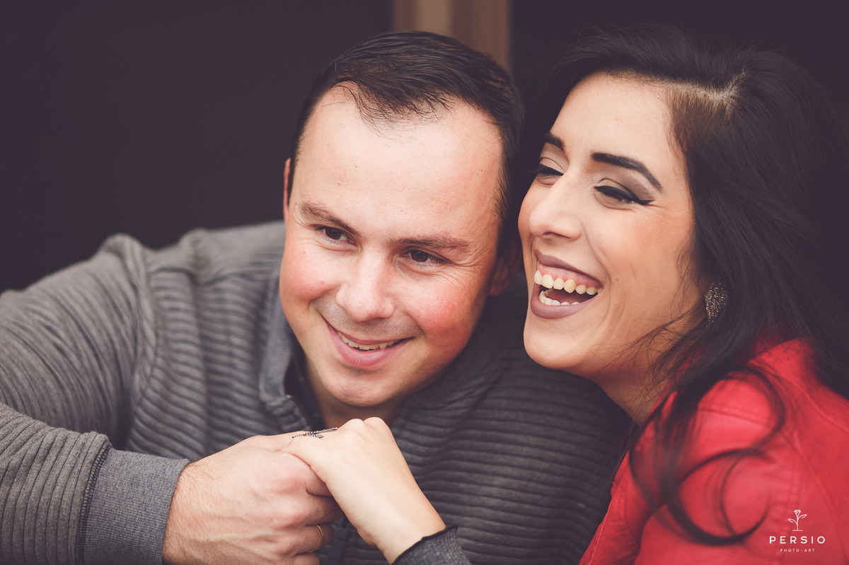 ensaio pre wedding de casal clube curitibanos sede golfe em curitiba parana por raphaela persio fotografa de casamentos e ensaios casal apaixonado noiva feliz