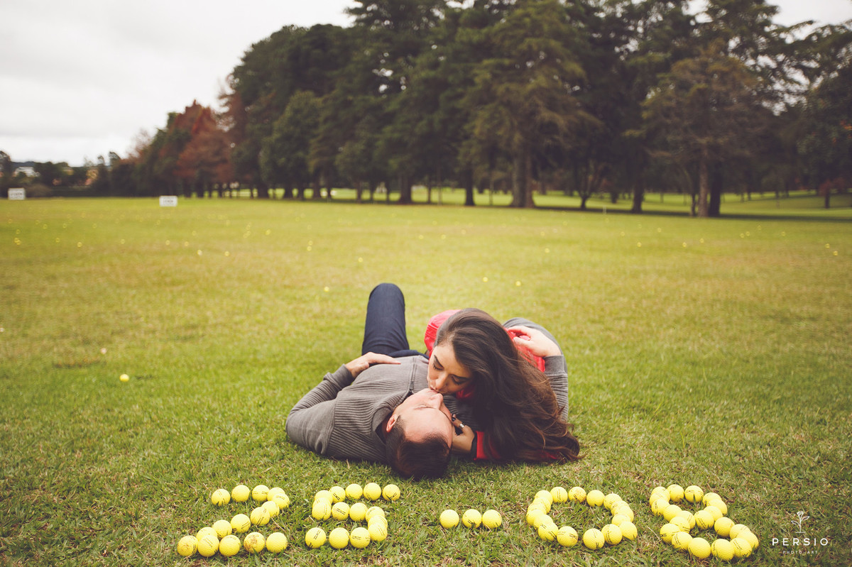 save the date ensaio pre wedding de casal clube curitibanos sede golfe em curitiba parana por raphaela persio fotografa de casamentos e ensaios casal apaixonado