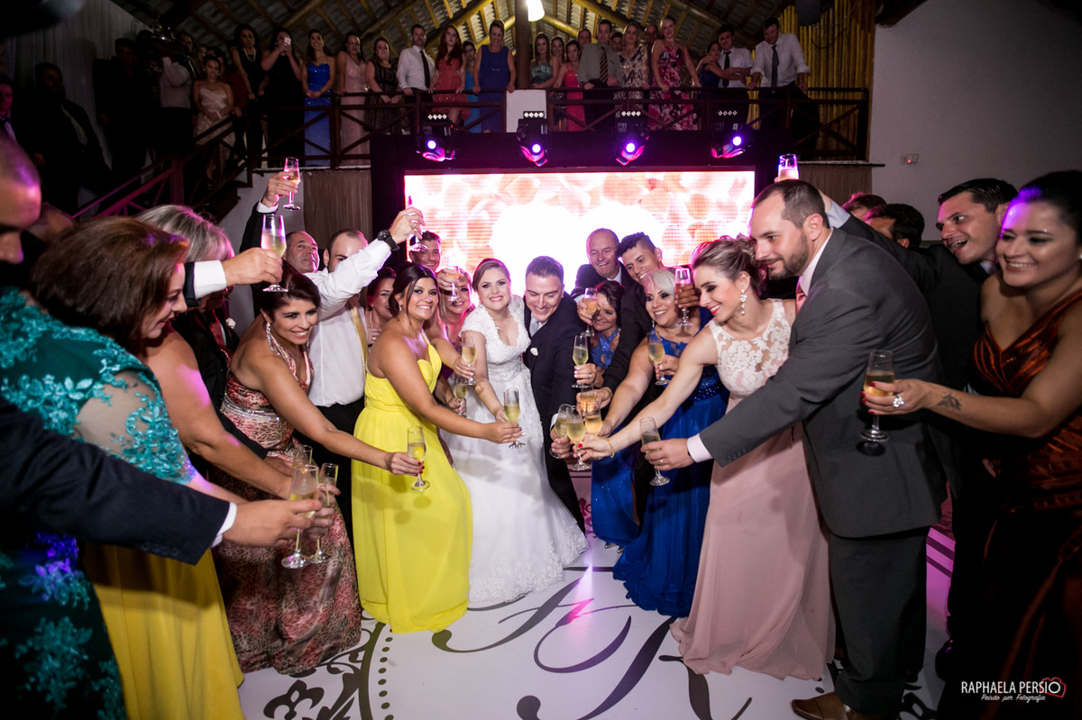 casarao grill, casamento casarao grill, casarao grill pinhais, raphaela persio, fotografo curitiba, foto e video curitiba, melhor fotografo de curitiba, fotografo de casamento curitiba, casamento PIB Batel, casamento igreja batista
