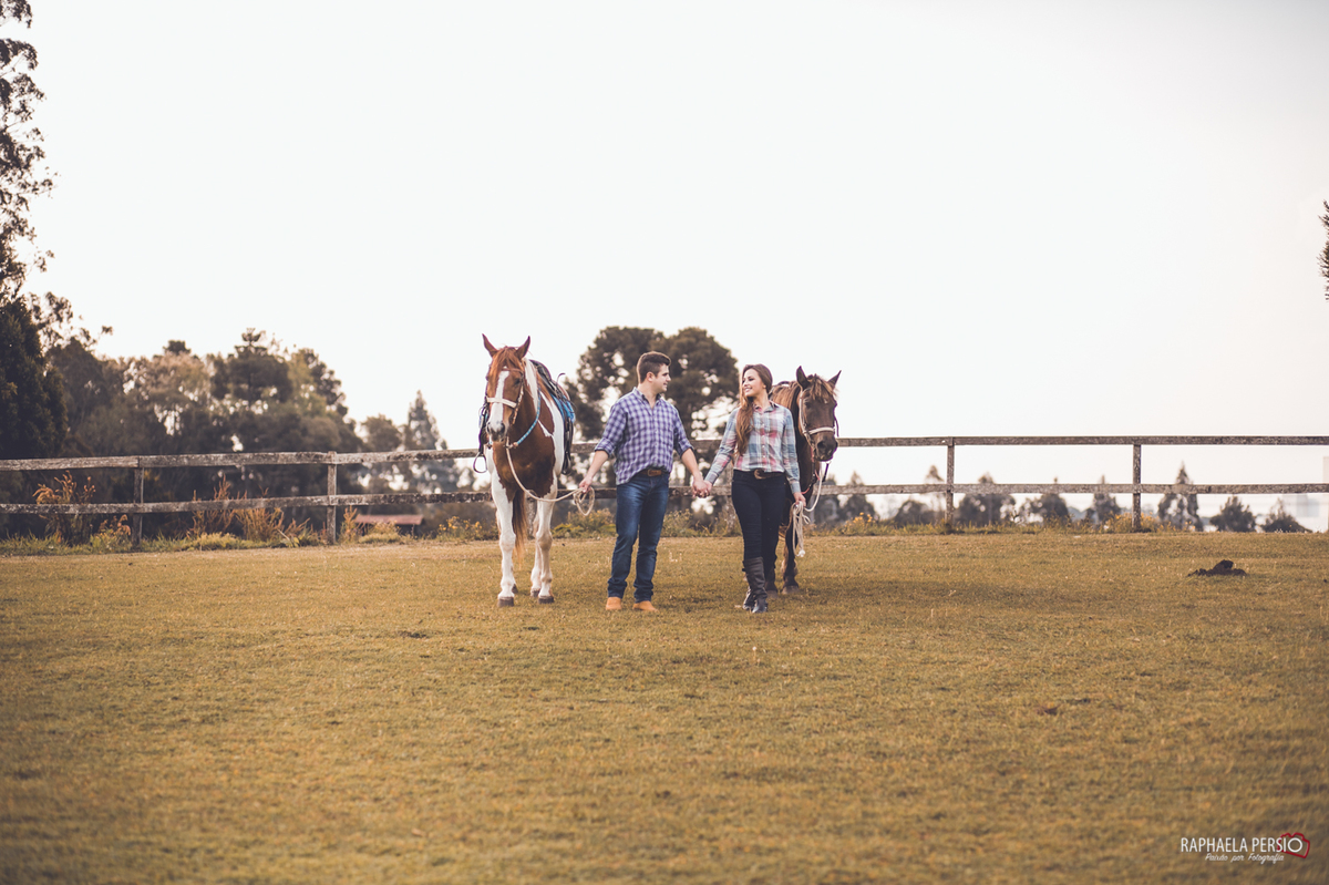 Haras Fortaleza, book com cavalos, book noivos cavalos, ensaio noivos cavalos, ensaio no haras, book no haras, sessão fotografica haras, ensaio haras fortaleza, book haras fortaleza, noivos haras fortaleza, book curitiba, casamento curitiba, fotogr