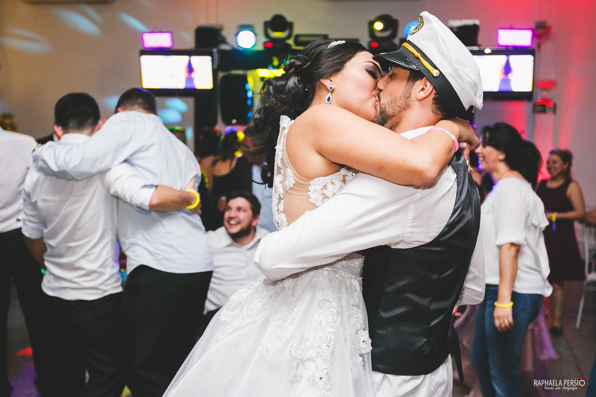 casamento calu recepcoes, casamento catedral sao jose dos pinhais, noiva maison valentina, melhor fotografo de curitiba, mocidade azul casamento, escola de samba casamento curitiba