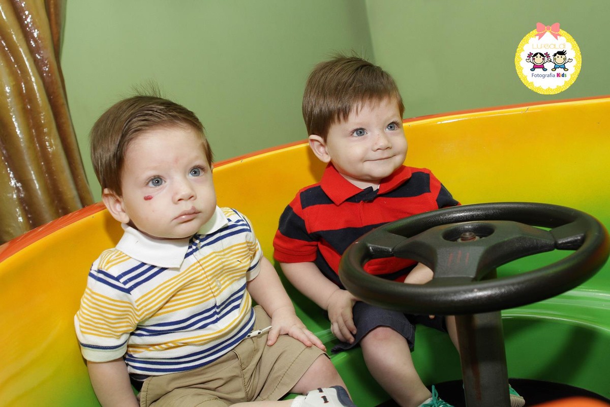 Fotos tiradas por Lu Galdi Fotografia , na cidade de Piracicaba , em Aniversario de Primeiro Aninho de Gustavo e Rafael !