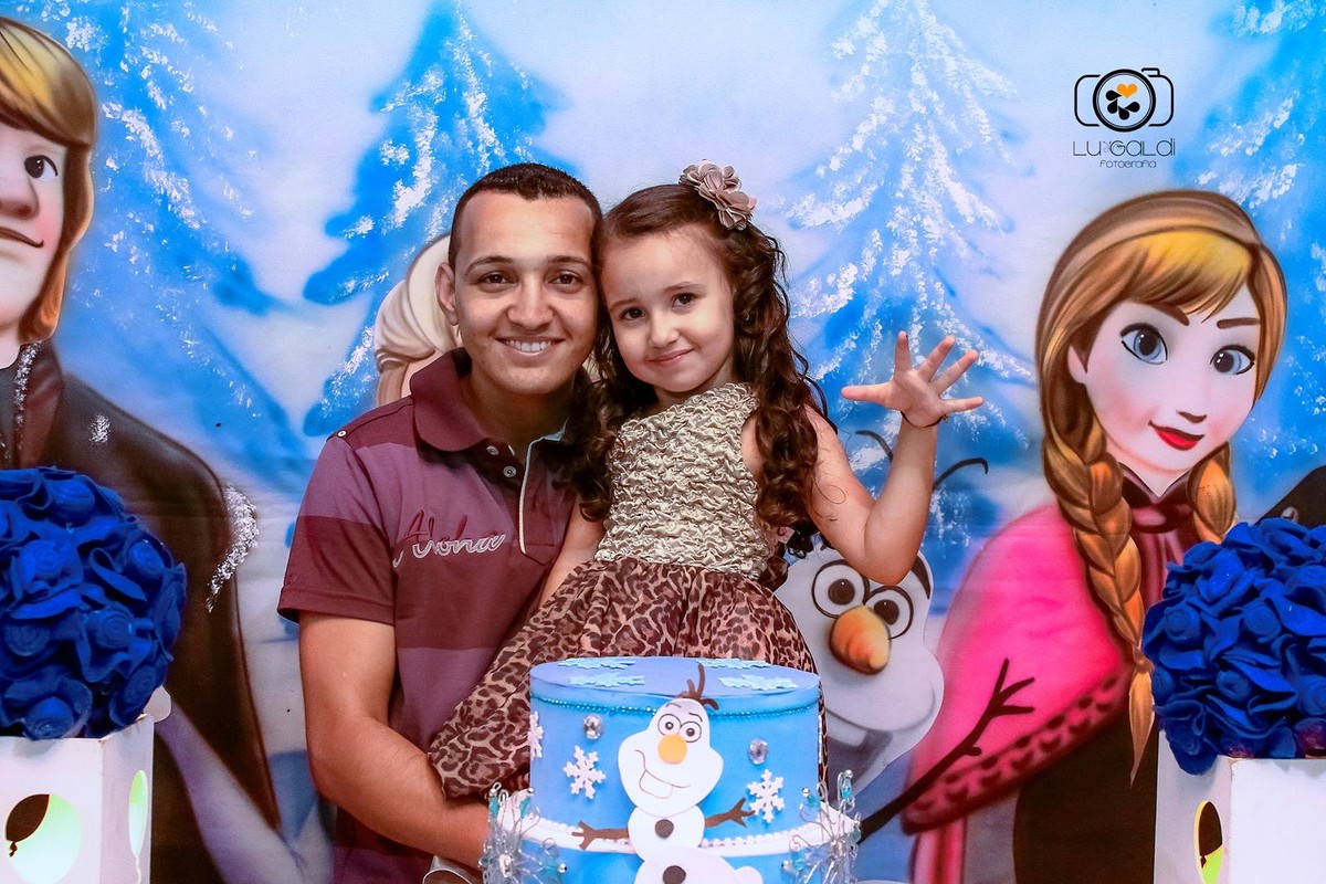 Foto tirada por Lu Galdi Fotografia , na cidade de Piracicaba/SP , registrando Aniversario Infantil da Monique Gabrielly , tema Frozen .