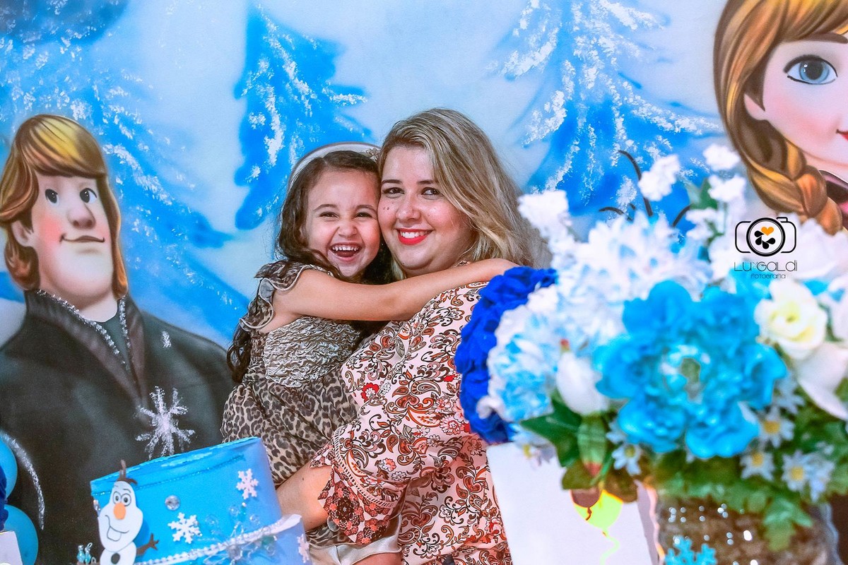Foto tirada por Lu Galdi Fotografia , na cidade de Piracicaba/SP , registrando Aniversario Infantil da Monique Gabrielly , tema Frozen .