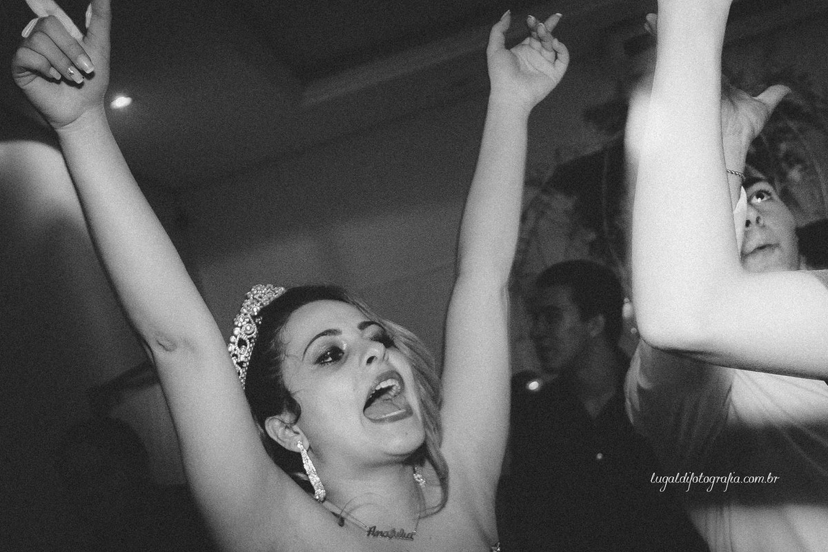 Fotos tiradas por Lu Galdi Fotografia , registrando os 15 anos de Ana Julia Andreolli , na cidade de Piracicaba/SP , no Buffet Celebrare .Fotos tiradas por Lu Galdi Fotografia , registrando os 15 anos de Ana Julia Andreolli , na cidade de Piracicaba/SP , 