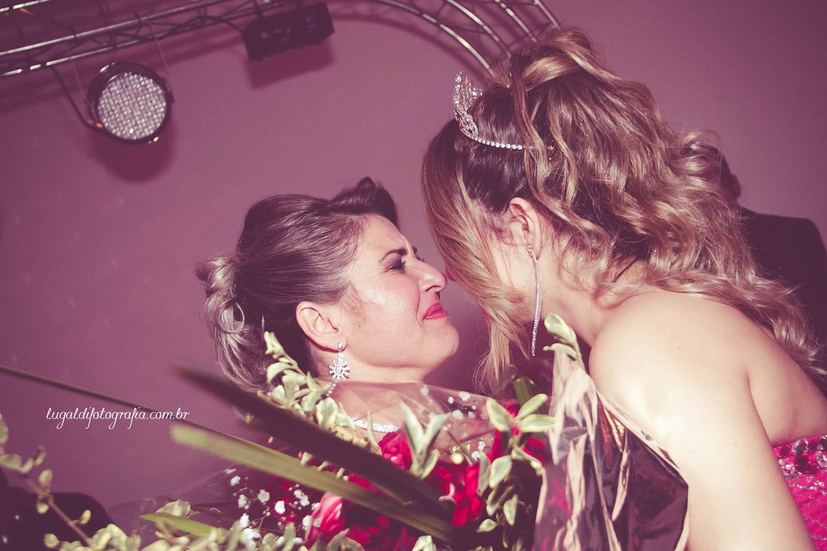 Fotos tiradas por Lu Galdi Fotografia , registrando os 15 anos de Ana Julia Andreolli , na cidade de Piracicaba/SP , no Buffet Celebrare .